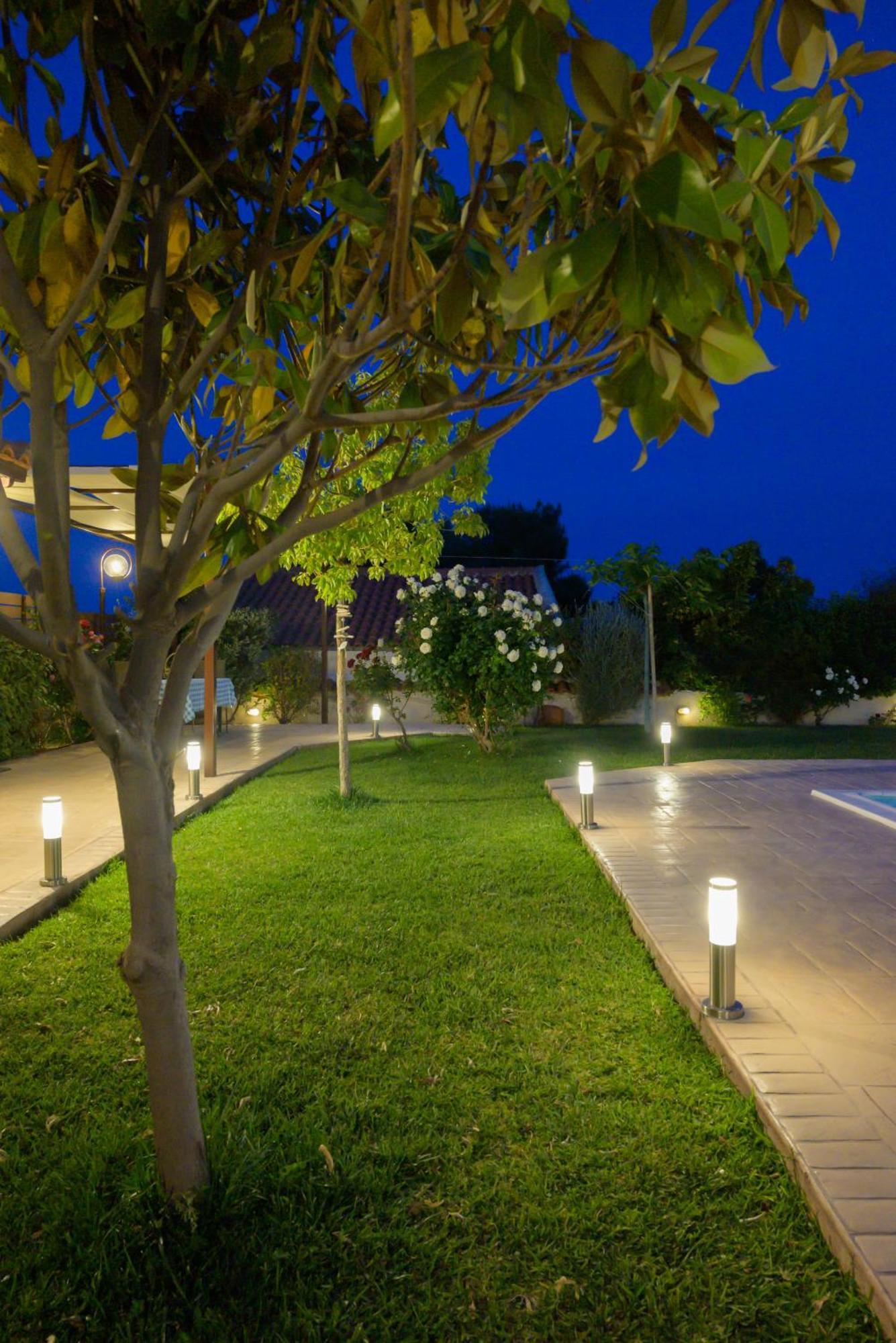 Artemis Riviera Villa Bagian luar foto