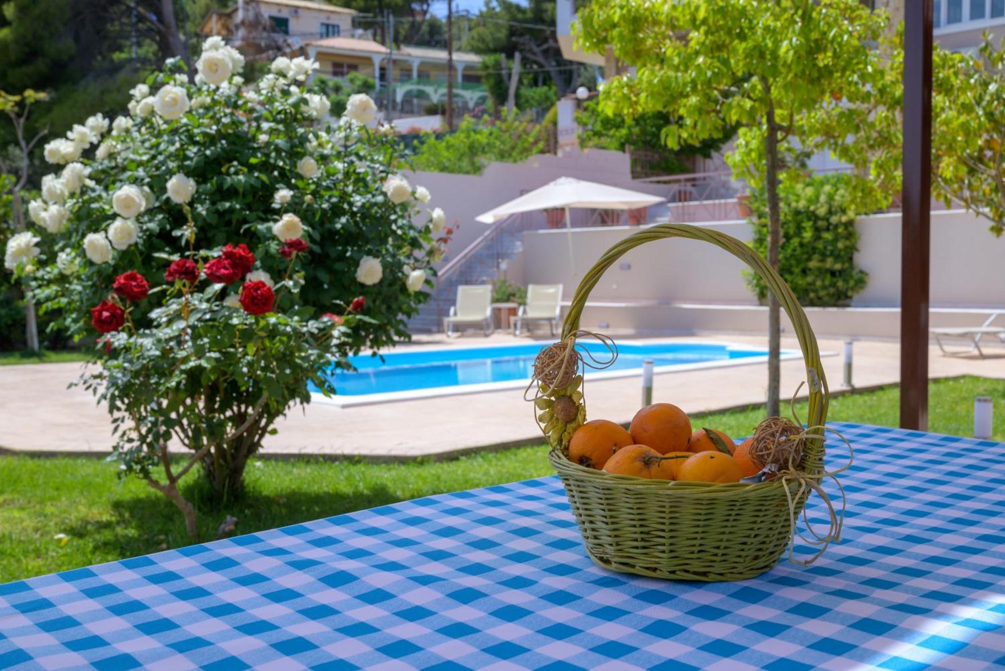 Artemis Riviera Villa Bagian luar foto